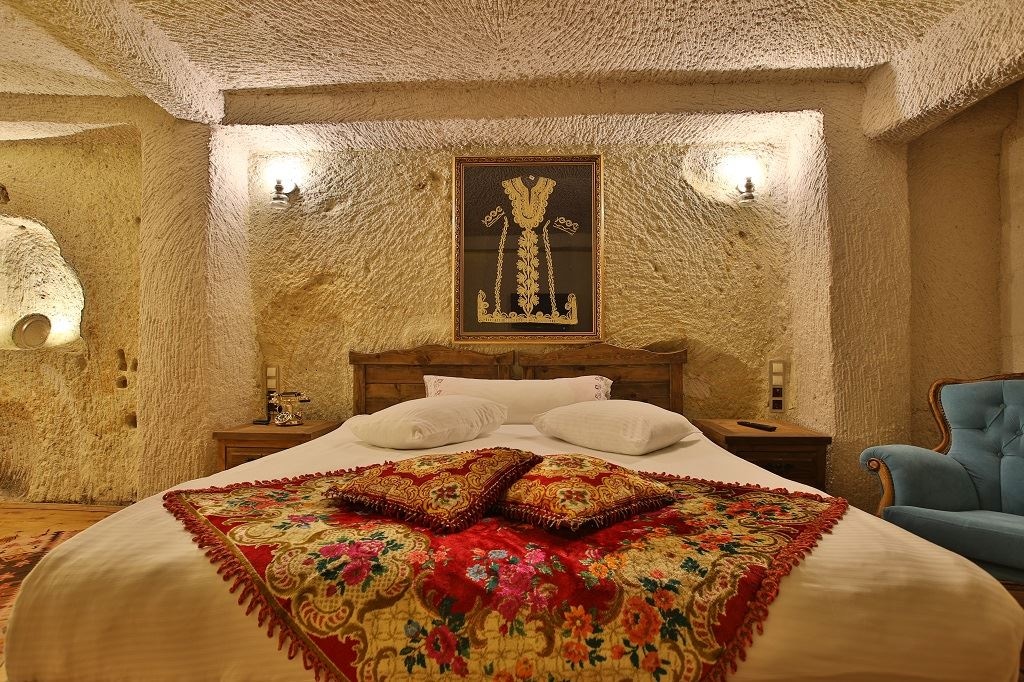 rooms-uzengi-cave-suite