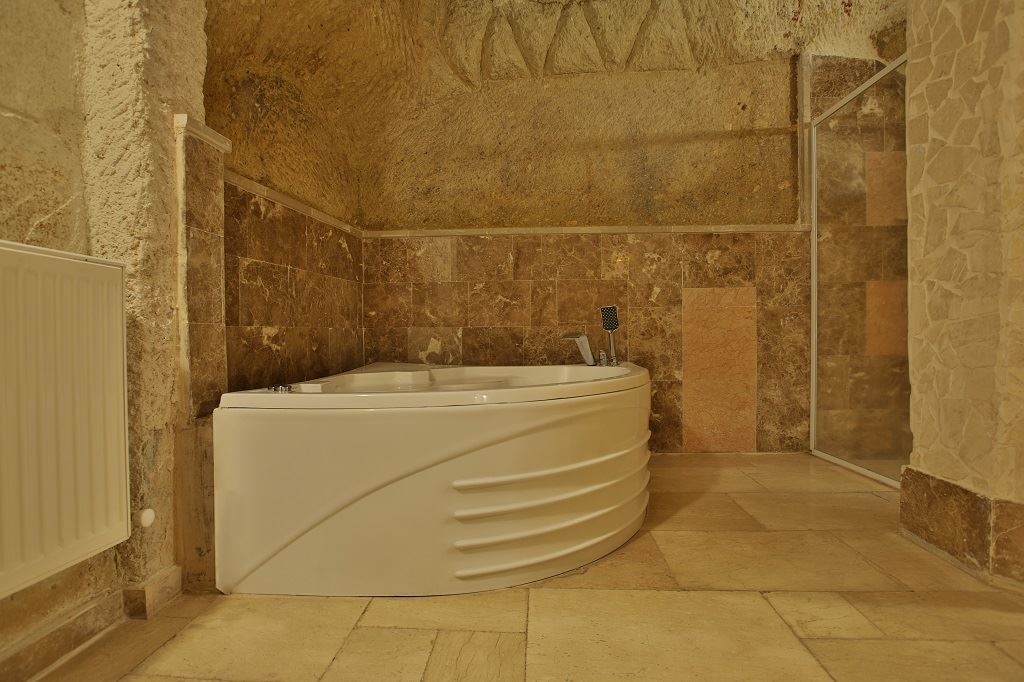 rooms-uzengi-cave-suite