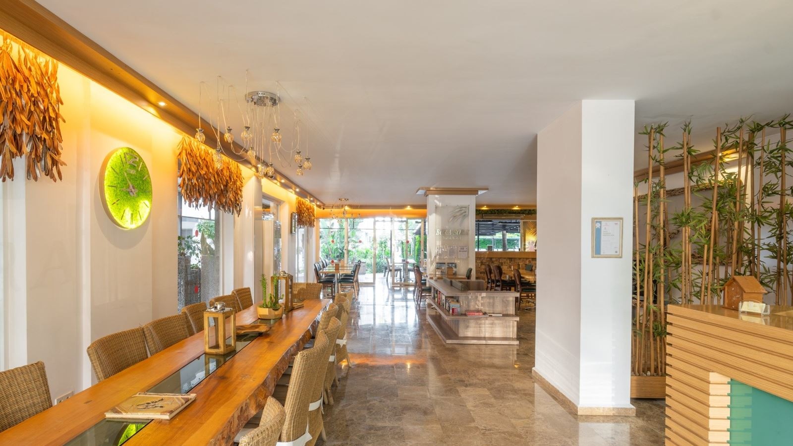 restaurants-main-building