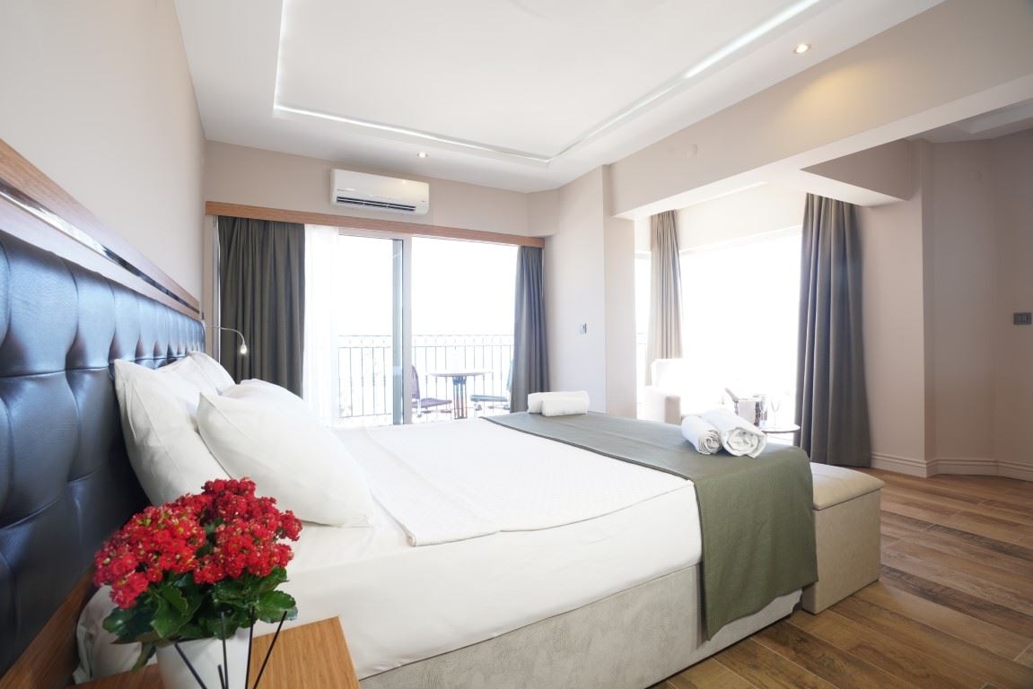 rooms-deluxe-room-sea-view