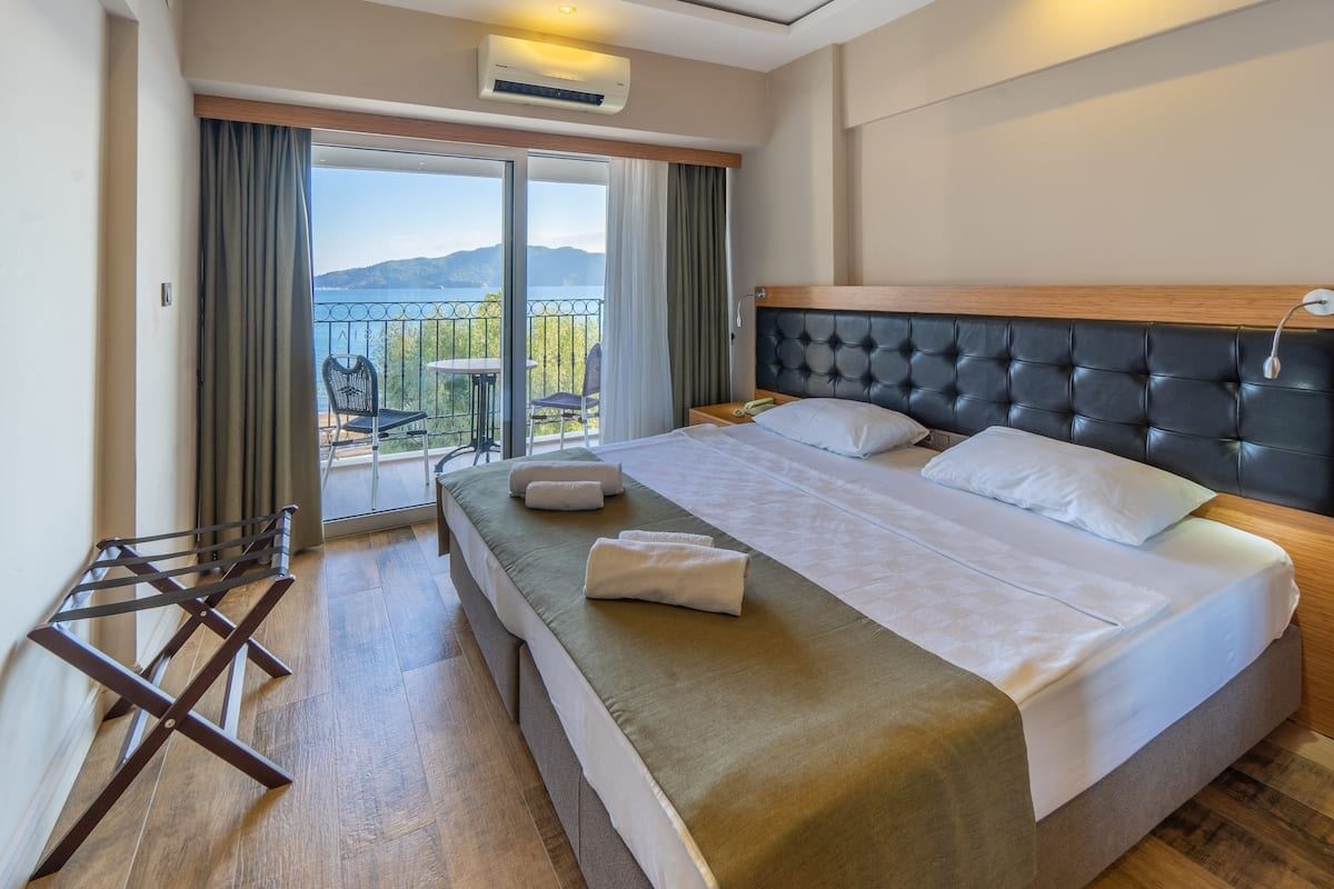 rooms-standard-room-sea-view