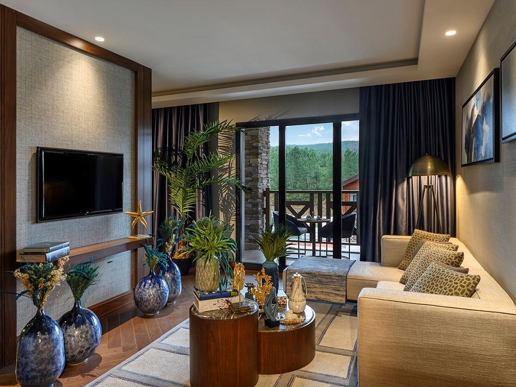 rooms-comfort-suit-golet-ve-orman-manzarali