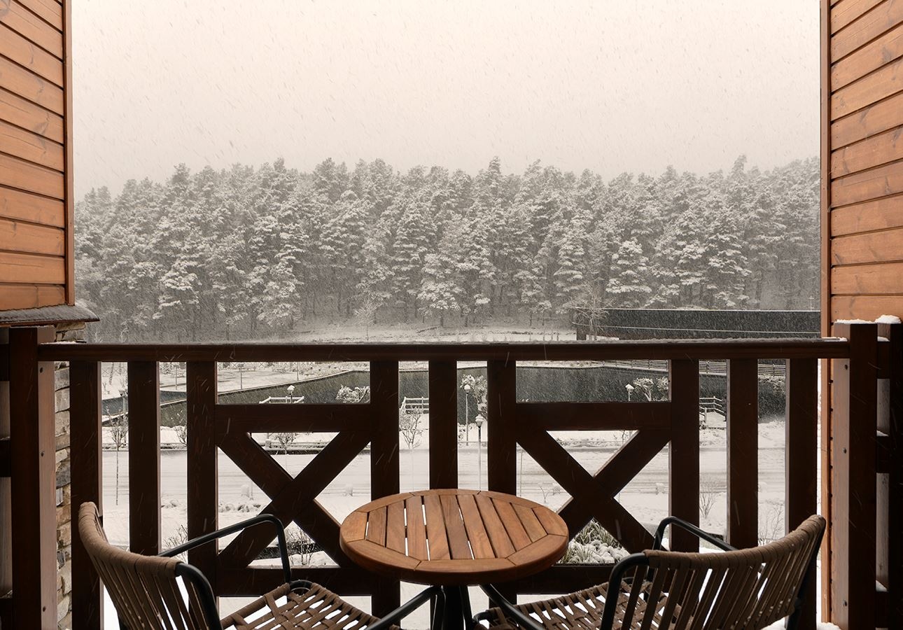 rooms-deluxe-orman-ve-golet-manzarali