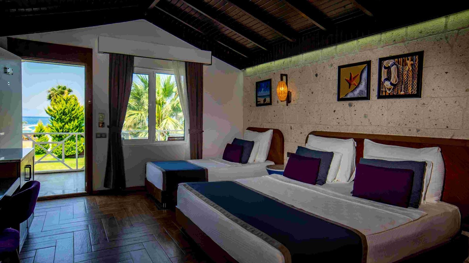 rooms-deluxe-sea-view