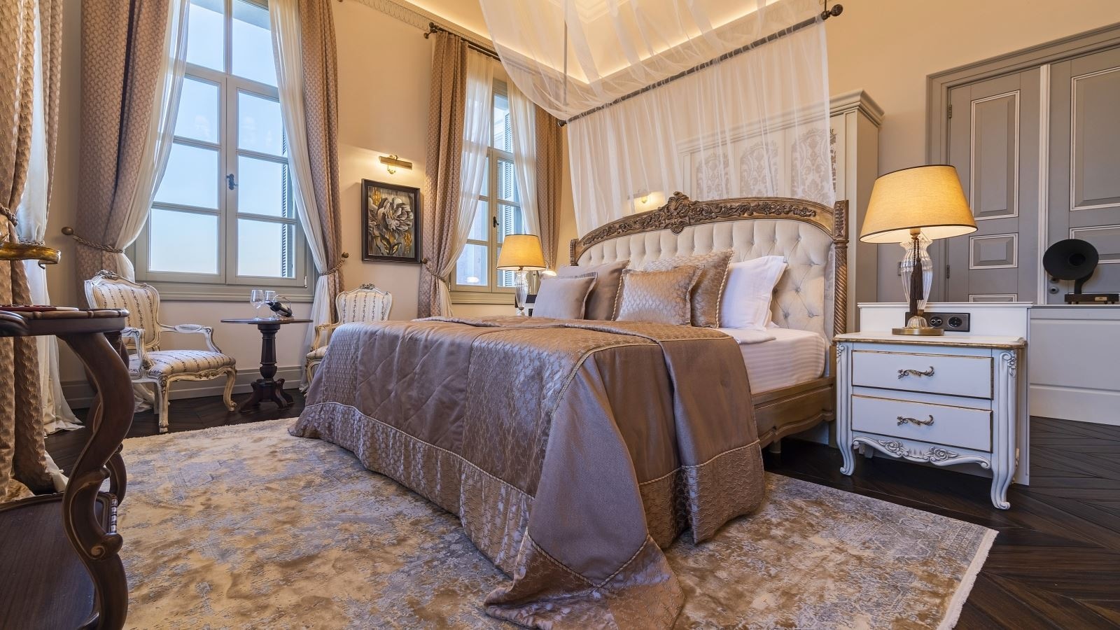 rooms-premium-suit-room