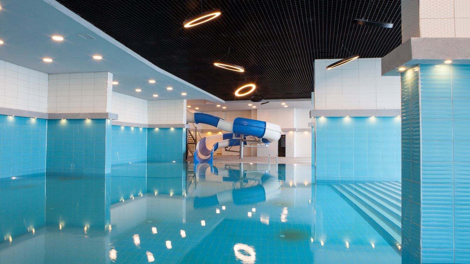 pools-indoor-pool
