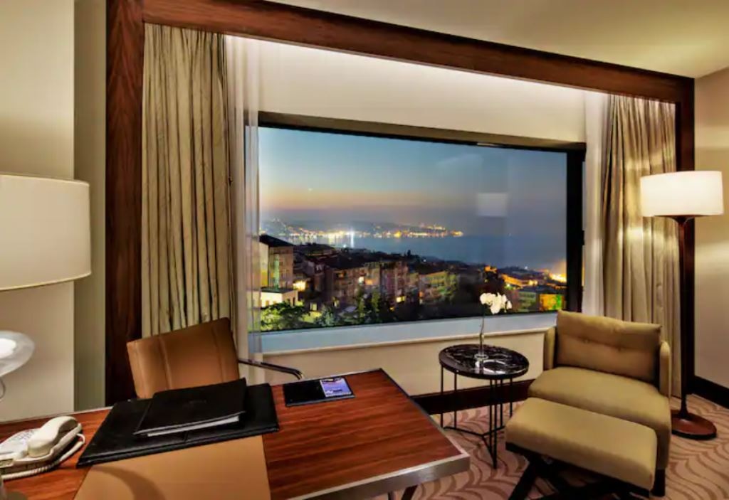 rooms-executive-bosphorus-room