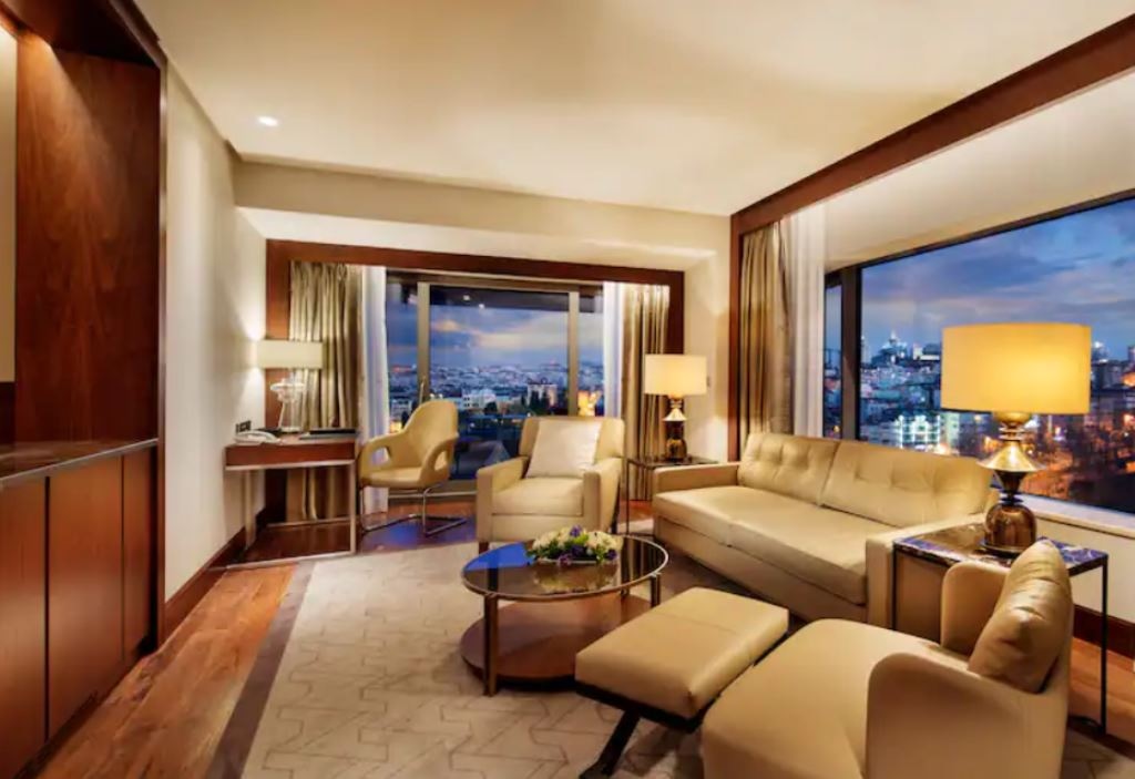 rooms-park-suite-with-balcony