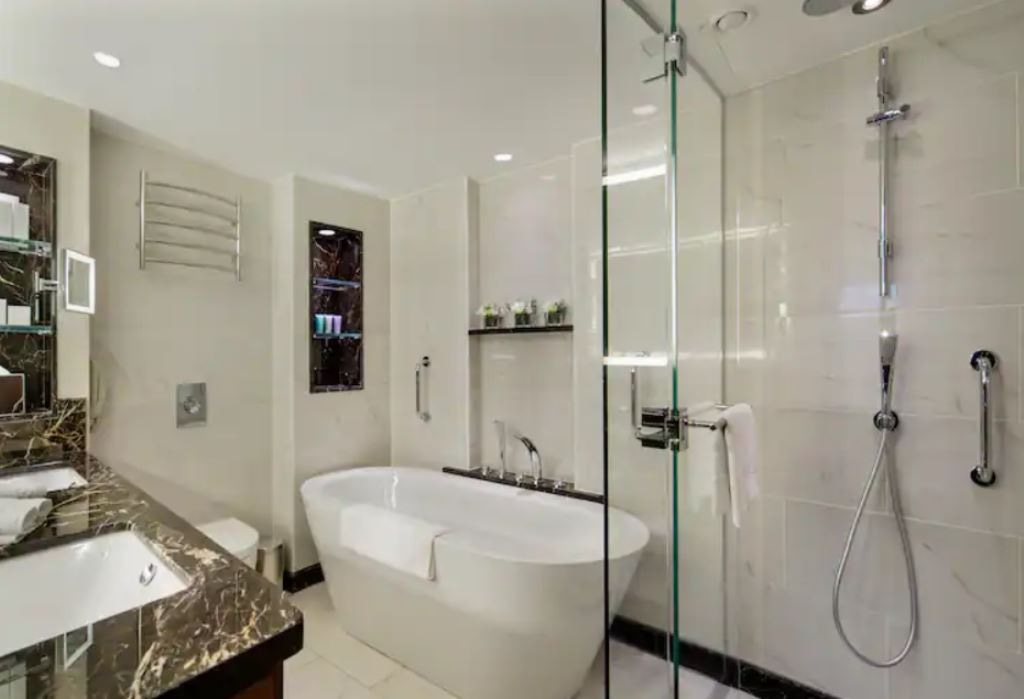 rooms-bosphorus-suite-without-balcony