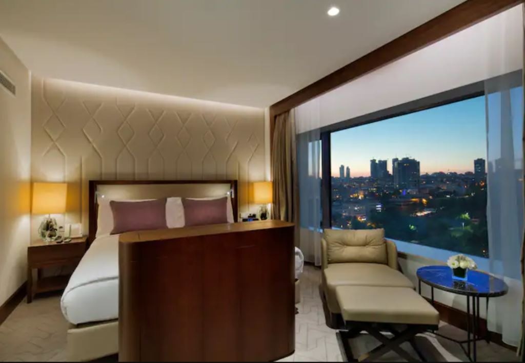 rooms-grand-deluxe-bosphorus-suite