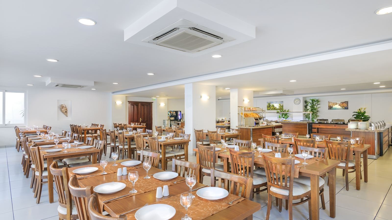 restaurants-lobby-restaurant