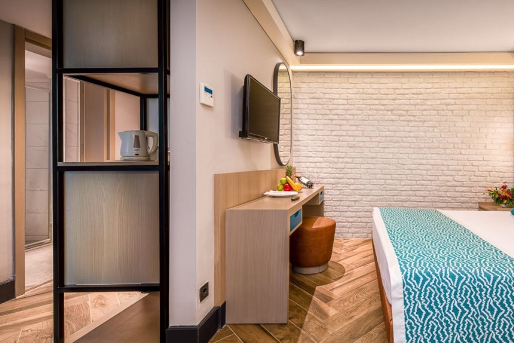 rooms-middle-yard-quadro-room