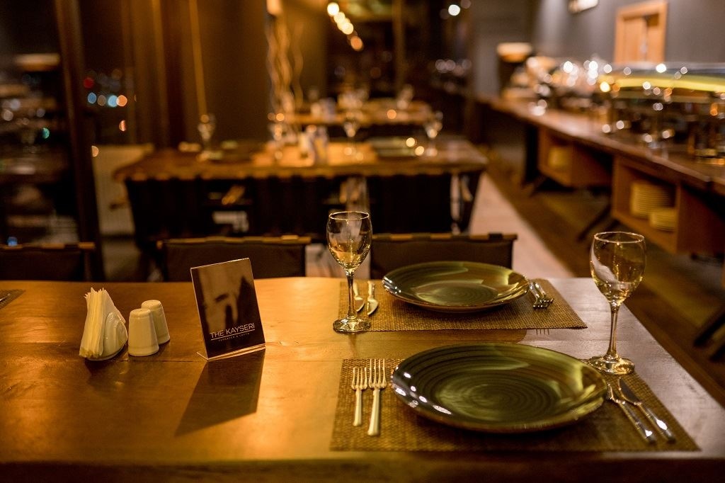 restaurants-the-roof-restaurant