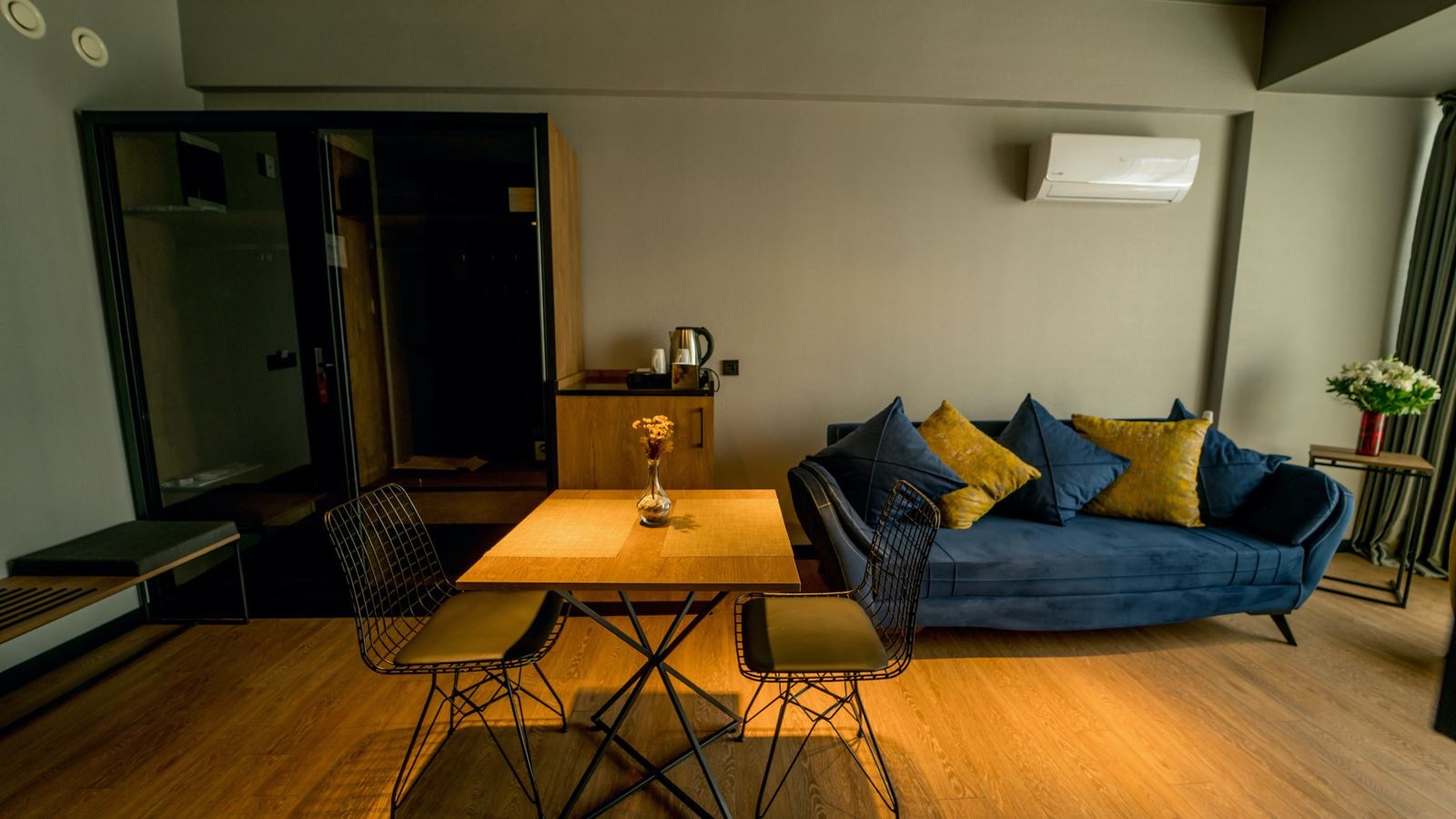 rooms-deluxe-twin-room-mountain-view