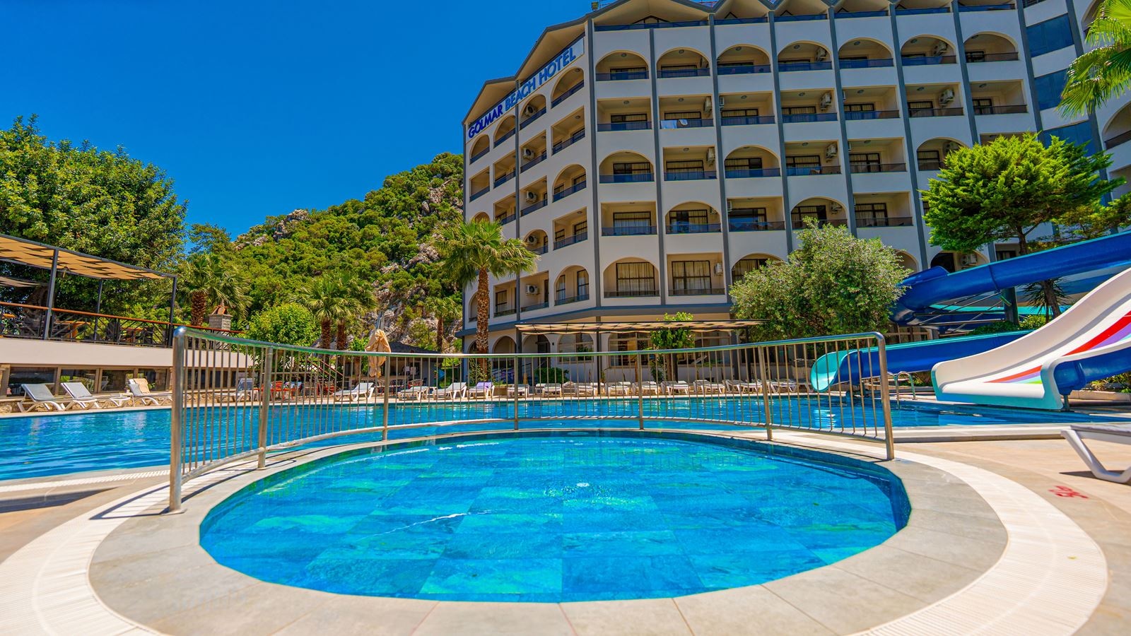 pools-outdoor-childrens-pool