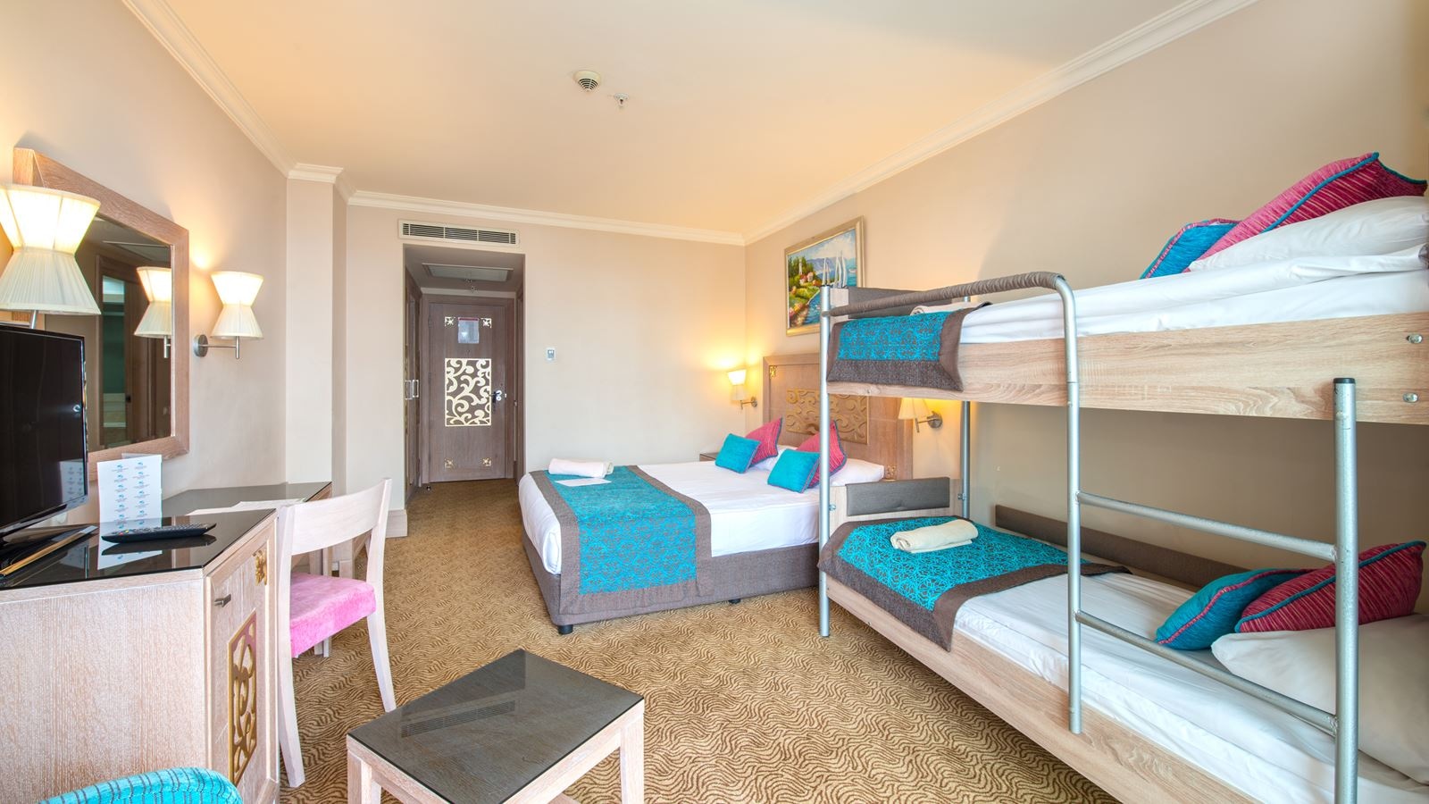 rooms-standard-room-land-view-with-bunkbed