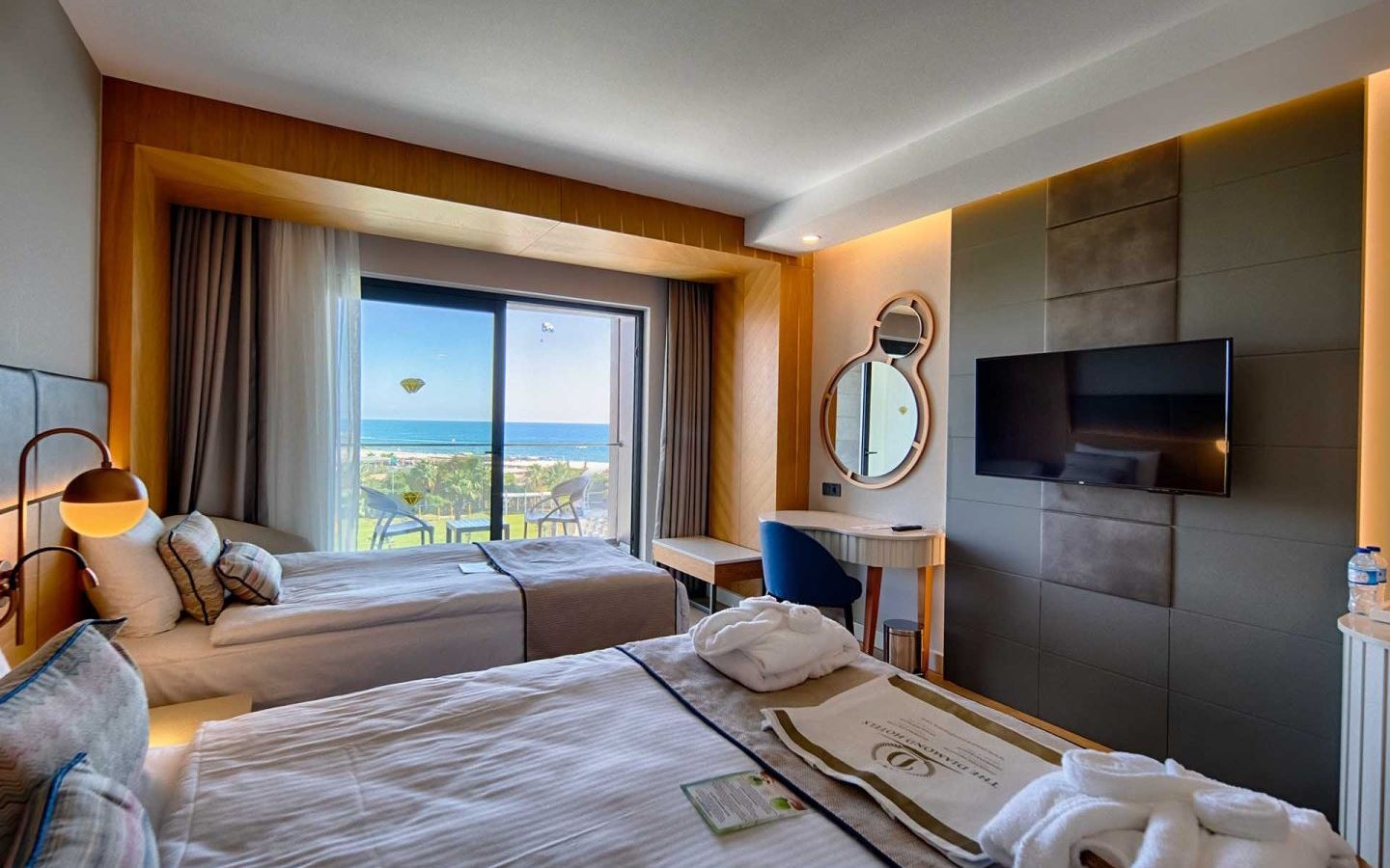 rooms-family-room