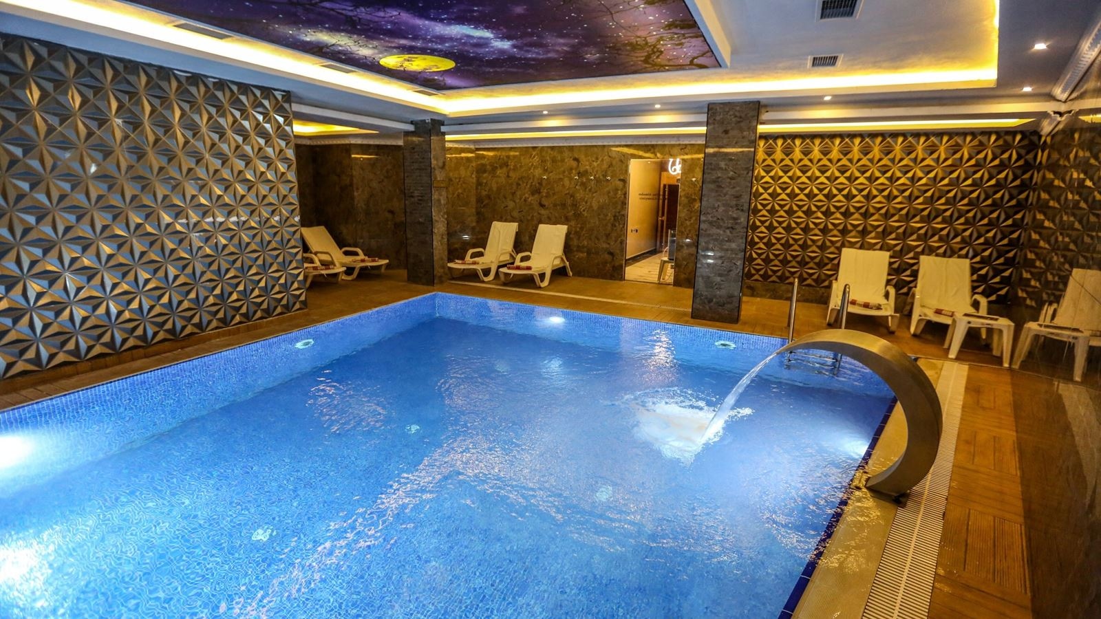 pools-indoor-pool