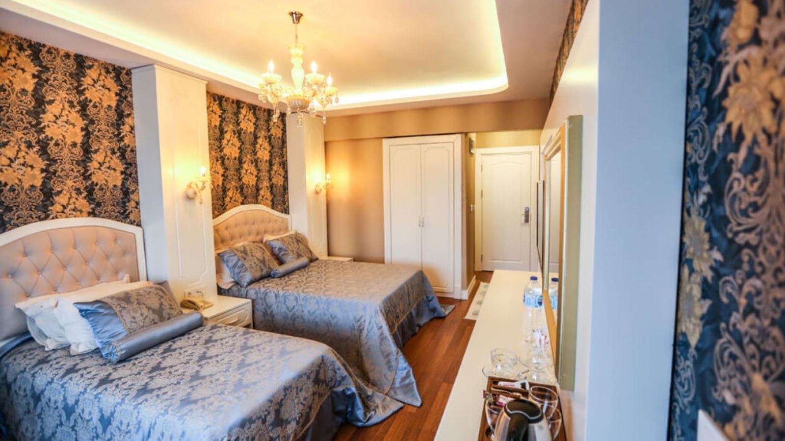 rooms-jakuzili-suit-oda