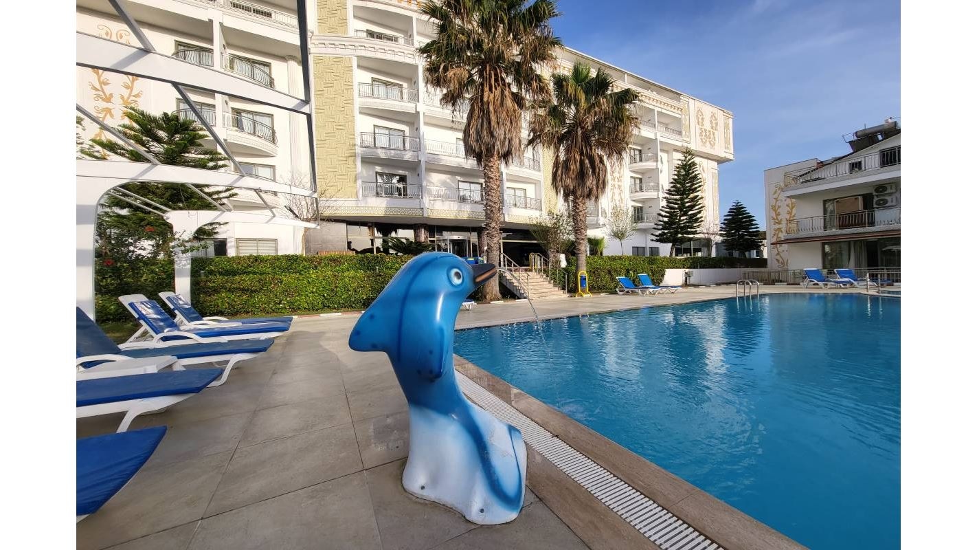 pools-outdoor-pool