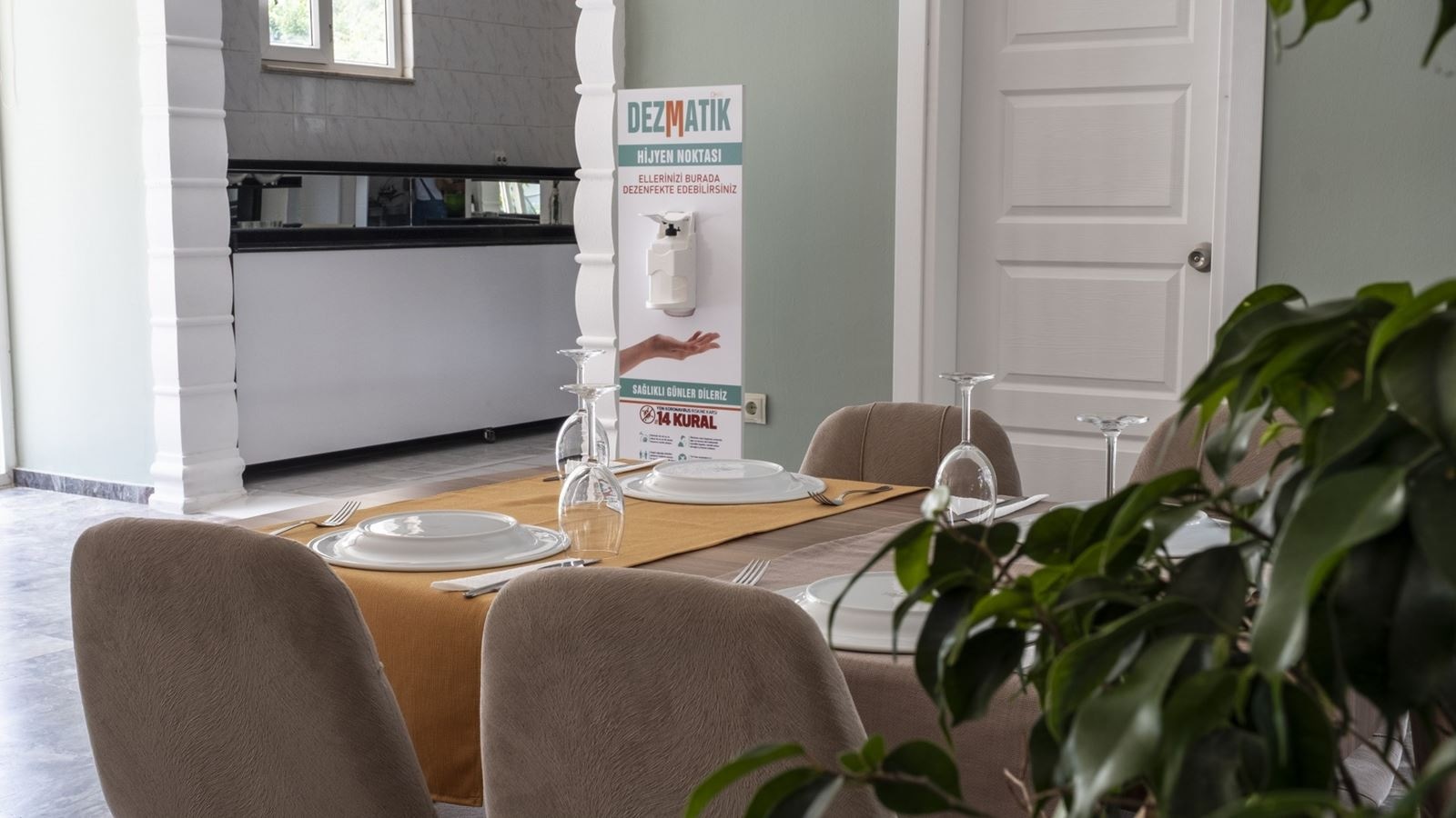 restaurants-restaurant