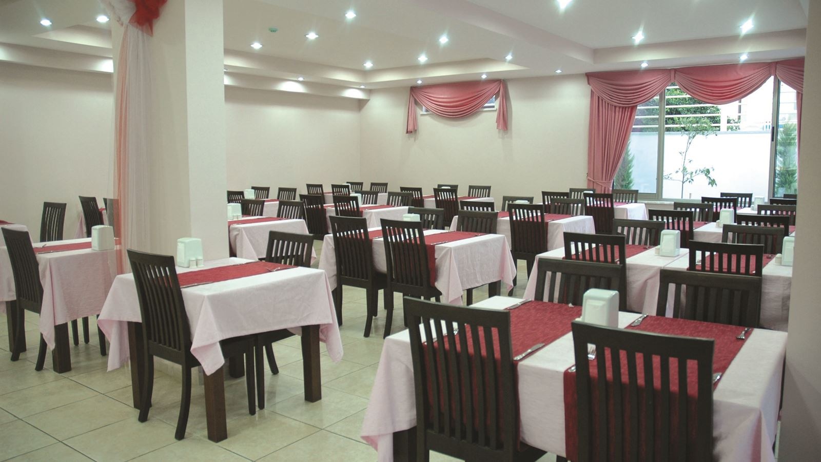 restaurants-main-restaurant