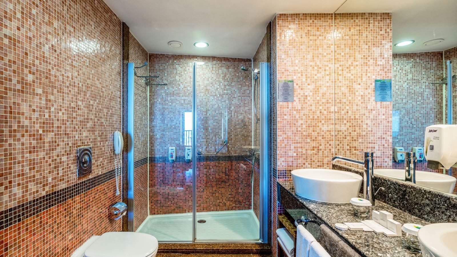 rooms-standard-hill-room