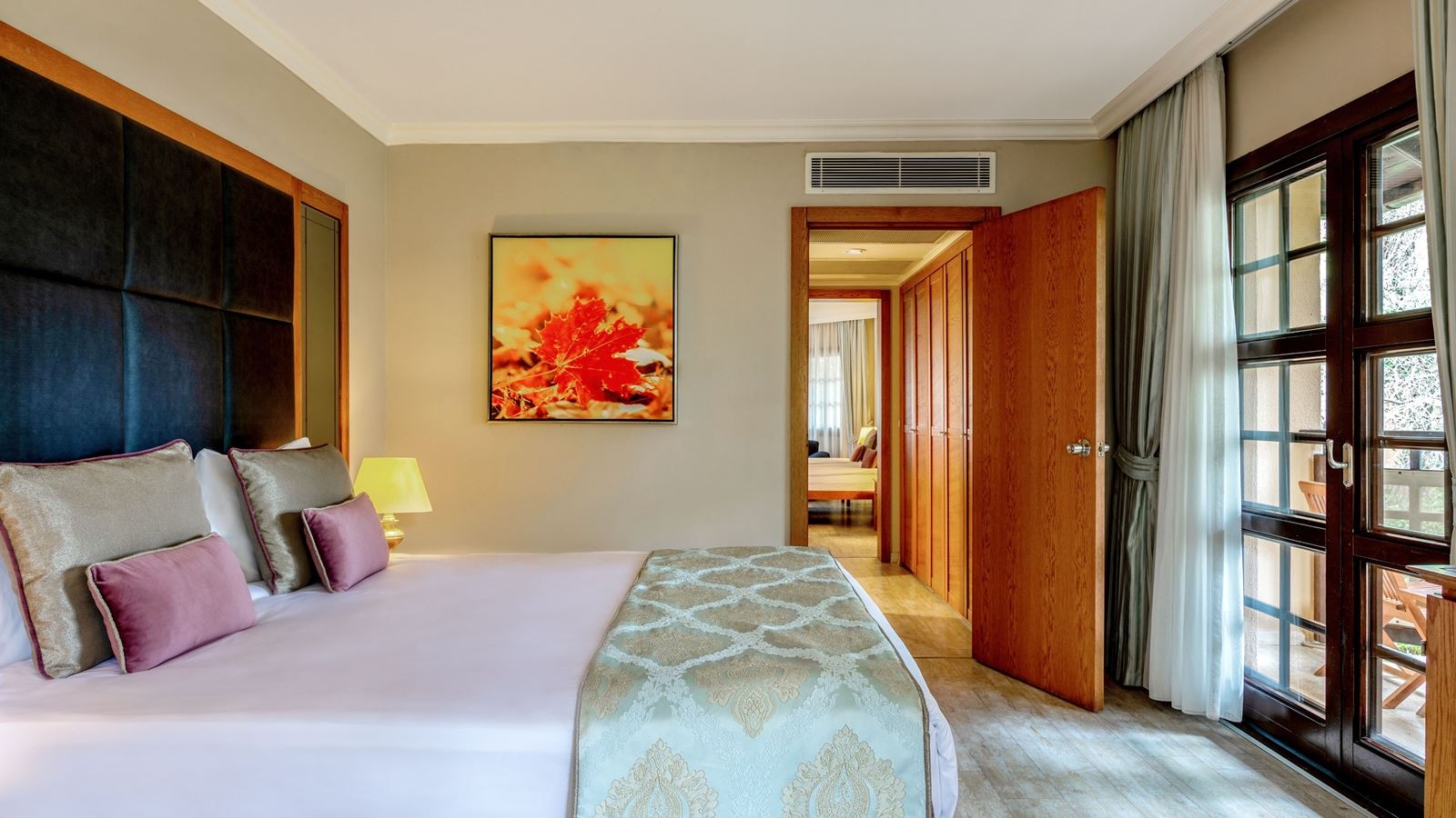 rooms-village-family-superior