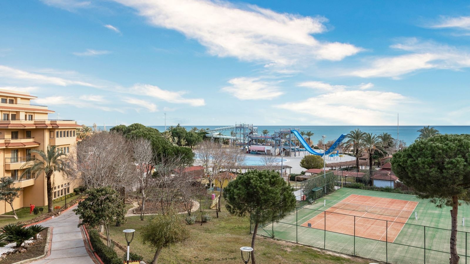 rooms-hill-suite-seaview-room