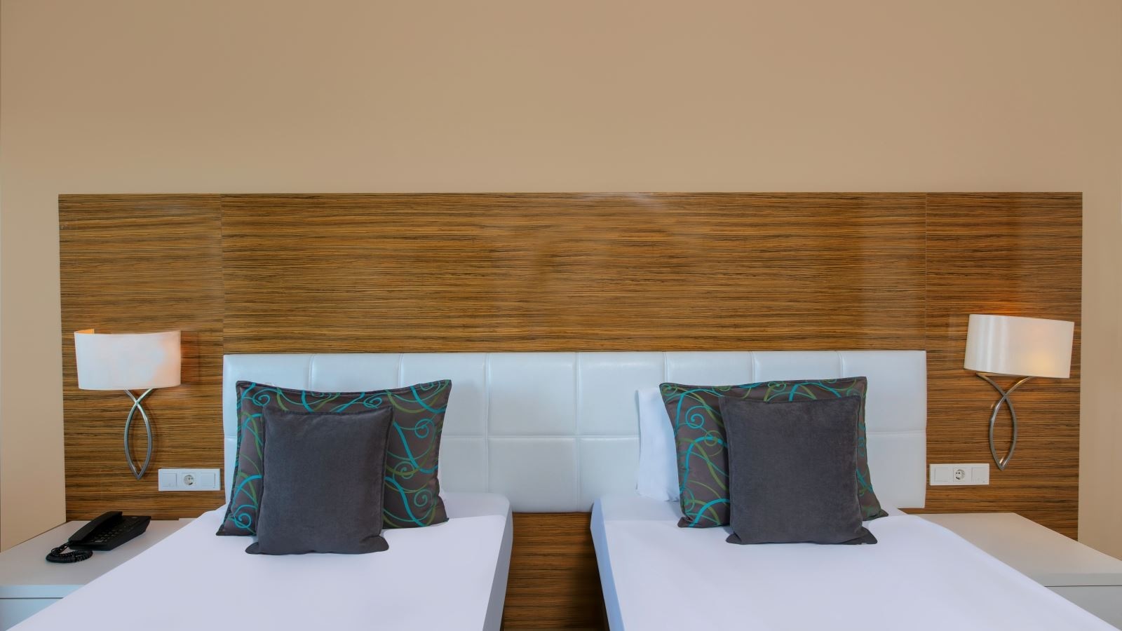 rooms-palace-standard-room-main-building