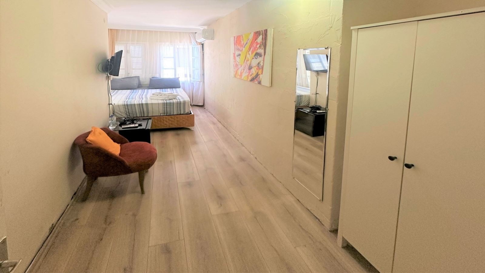rooms-standard-room