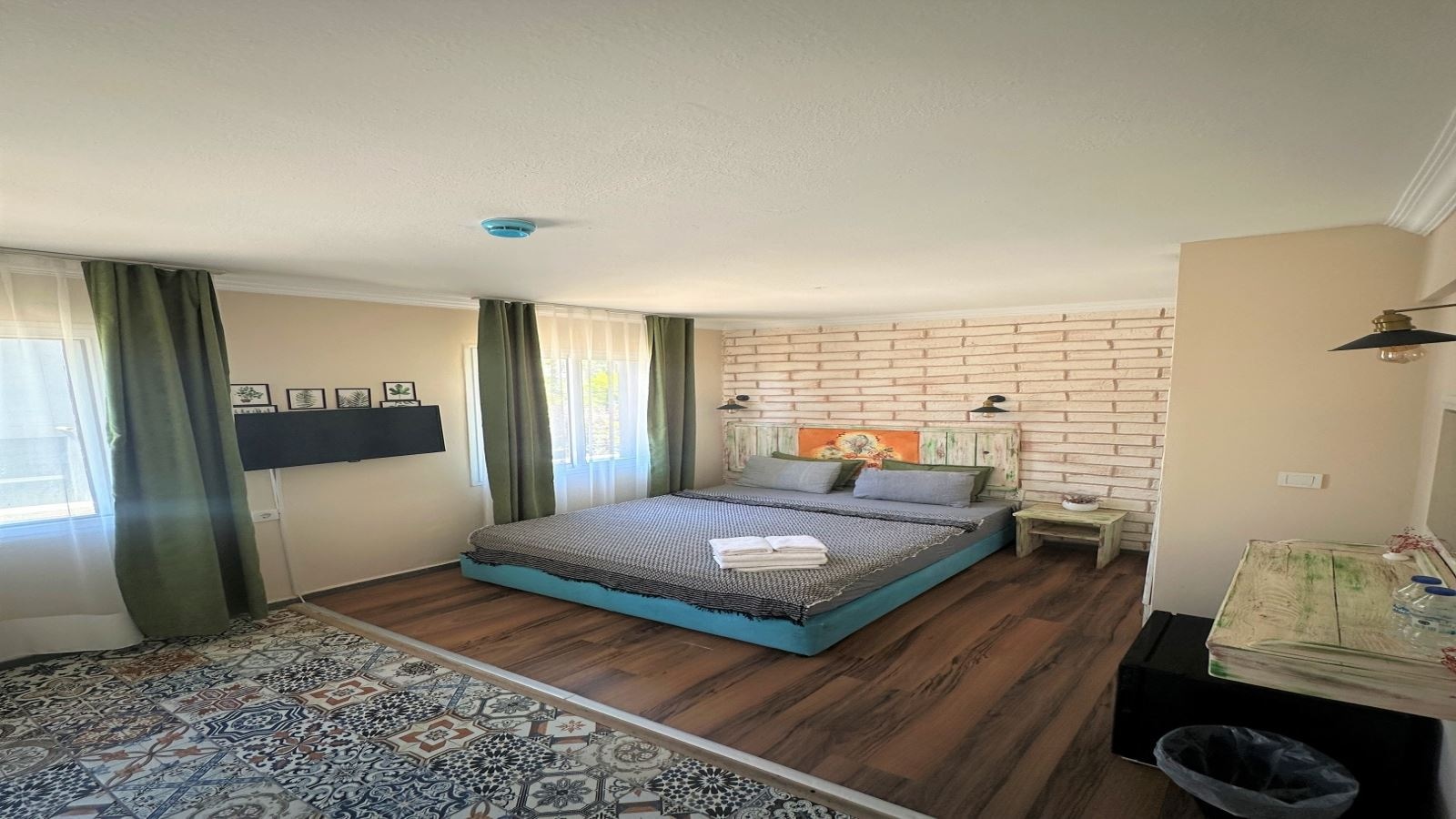 rooms-standard-room