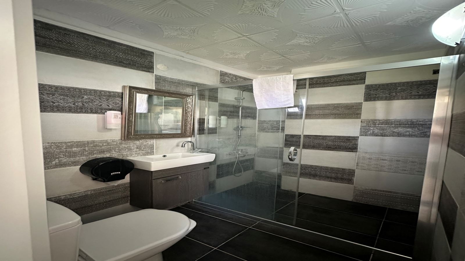 rooms-standard-room