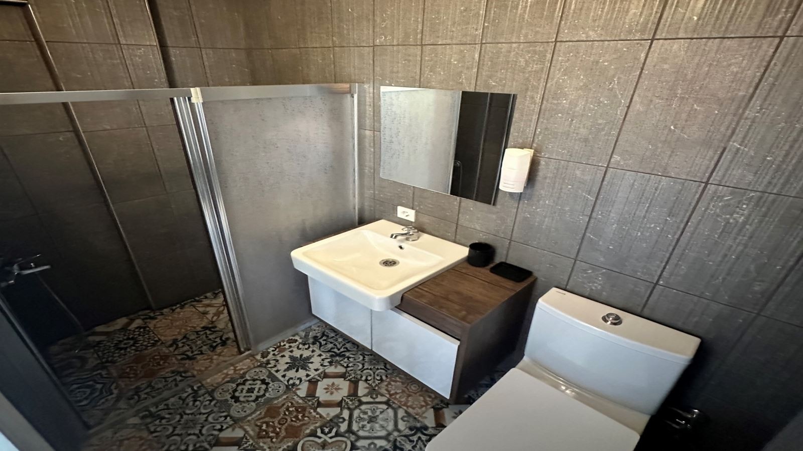 rooms-standard-room