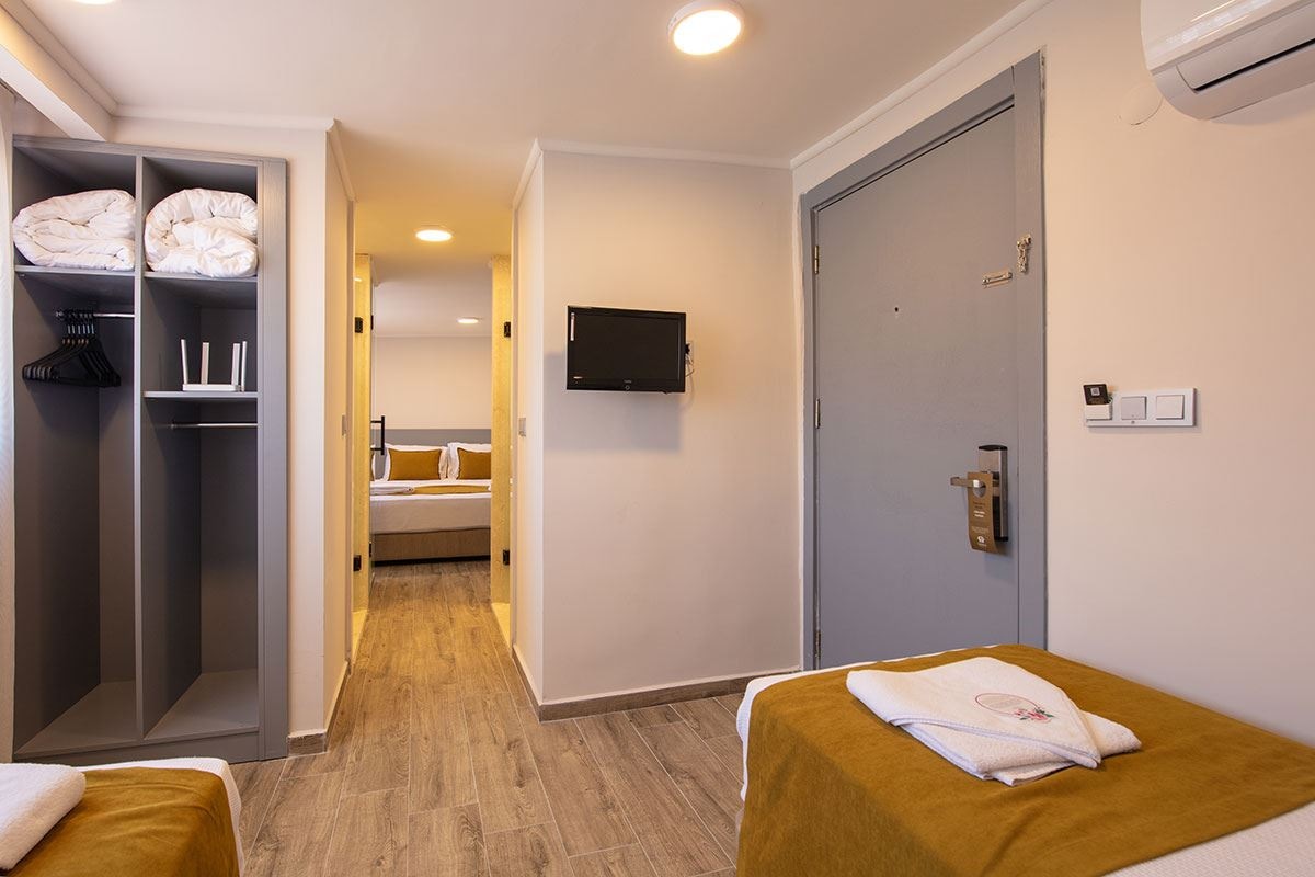 rooms-attic-family-no-balcony