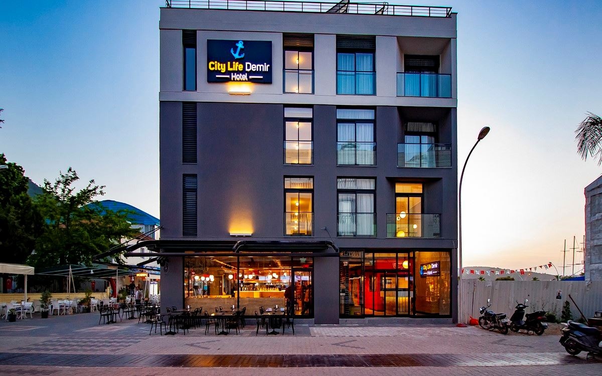 general-main-building