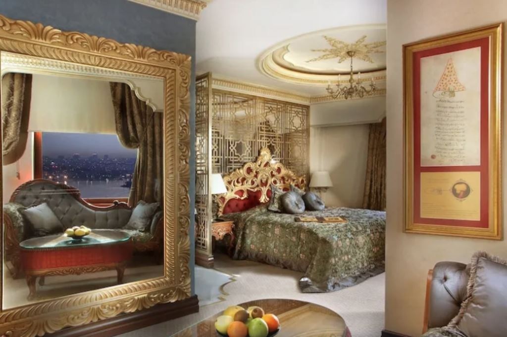rooms-deluxe-room-with-golden-horn-view