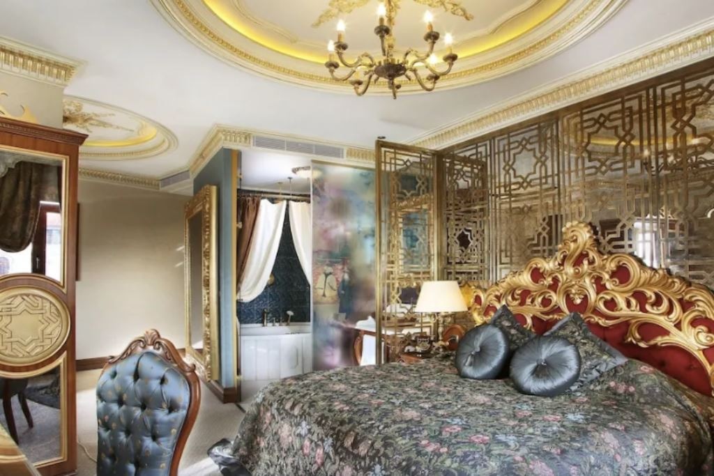rooms-deluxe-room-with-golden-horn-view