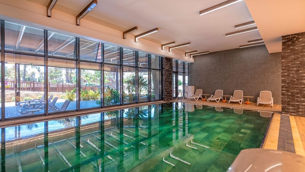 pools-indoor-pool