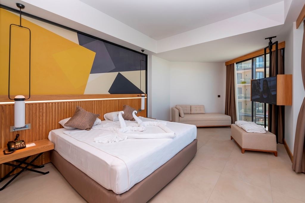 rooms-luxury-room-land-view