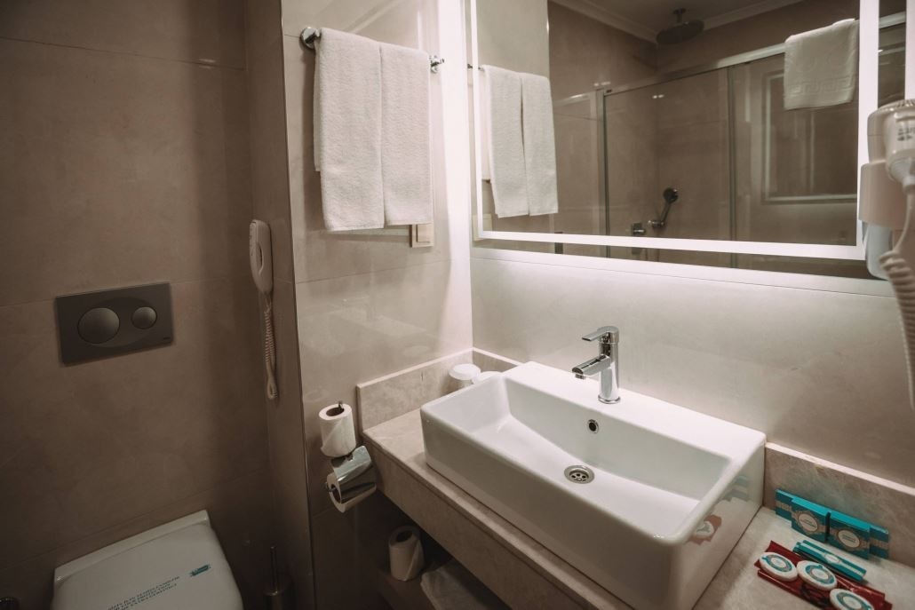 rooms-standard-room-with-balcony