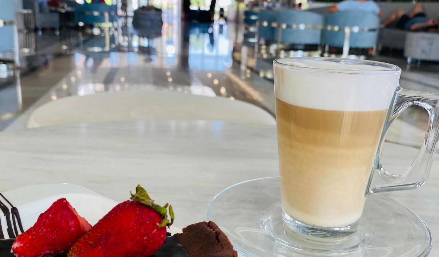 bars-be-mine-lobby-bar