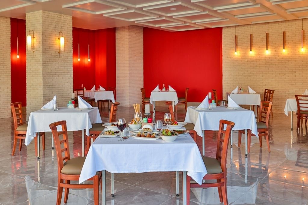 restaurants-azura-sea-food