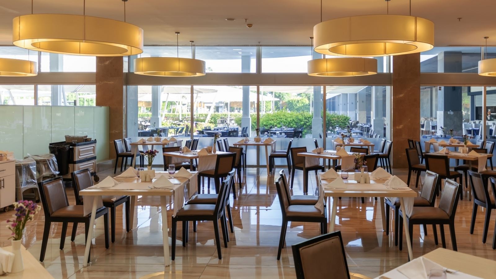 restaurants-crystal-restaurant