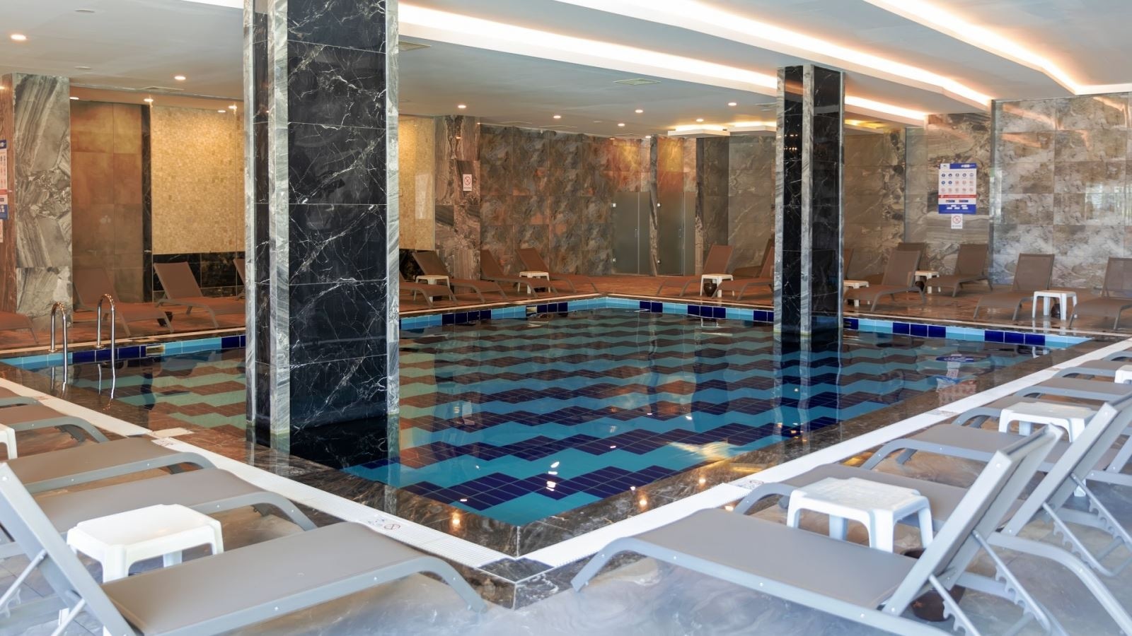 pools-indoor-pool
