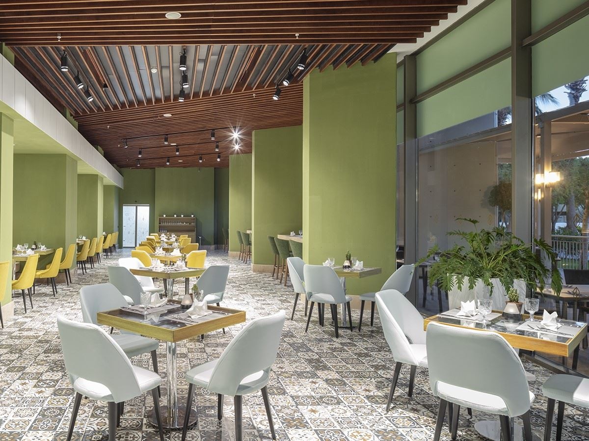 restaurants-miras-of-anotalia