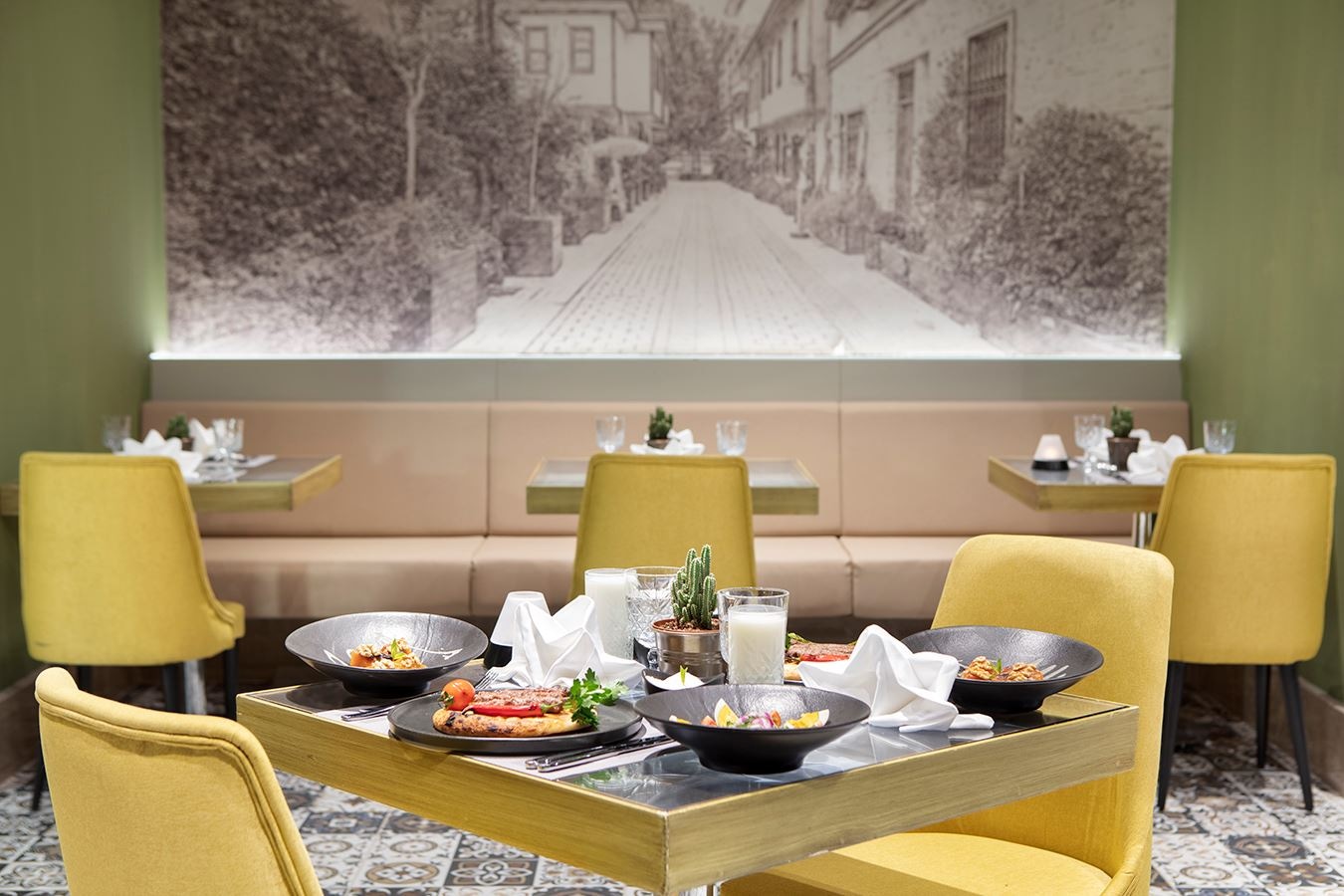 restaurants-miras-of-anotalia