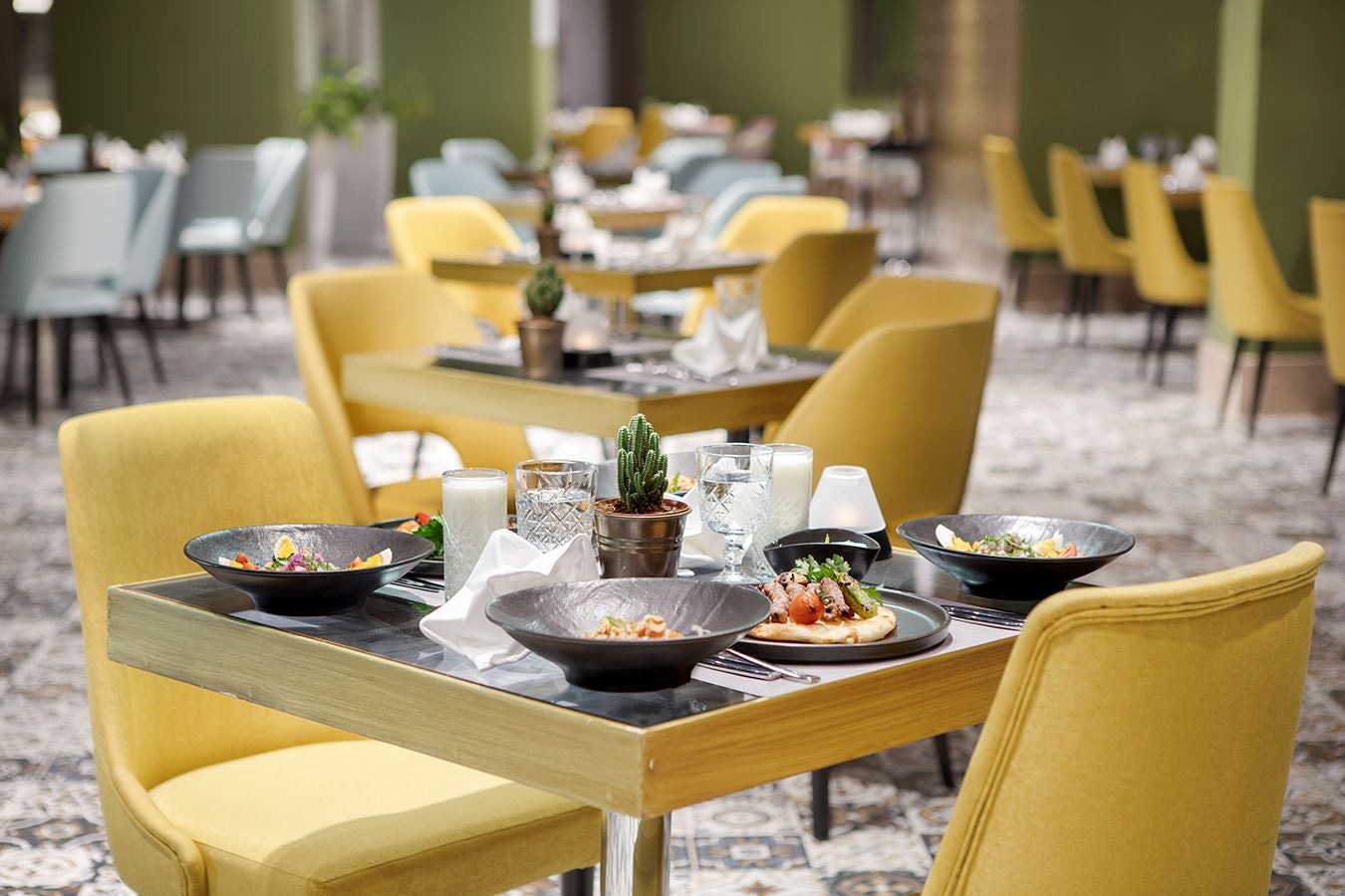 restaurants-miras-of-anotalia