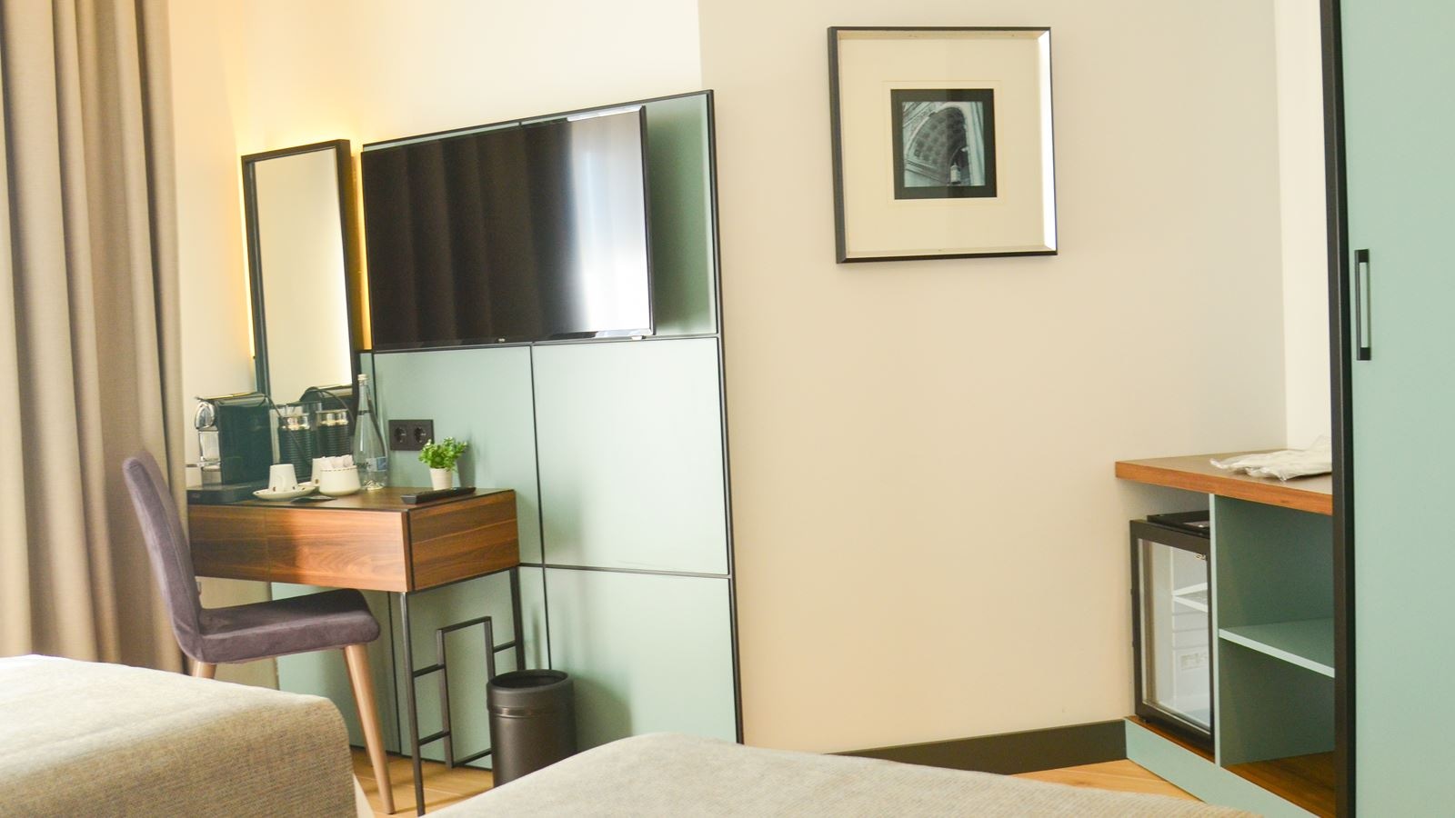 rooms-standard-room-land-view