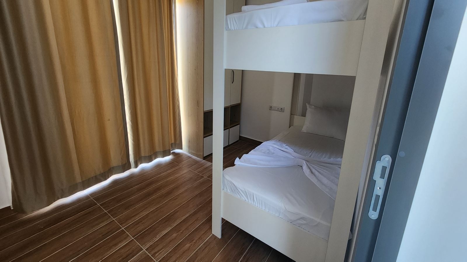 rooms-luxury-beach-suite